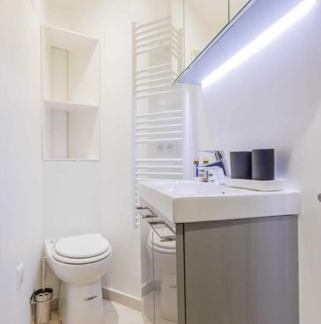 1 Bdr -4p 16th Near Trocadero Apartment Paris